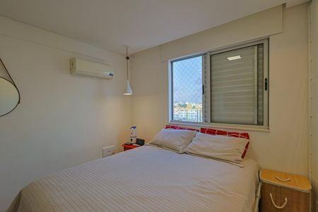 Apartamento à venda com 112m², 4 quartos e 3 vagasQuarto 2