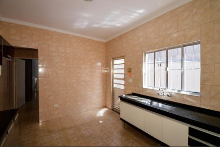 Casa para alugar com 70m², 2 quartos e 2 vagas Casa para alugar com 70m², 2 quartos e 2 vagasCozinha