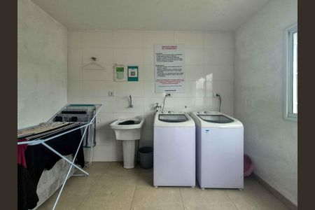 Lavanderia de kitnet/studio para alugar com 1 quarto, 25m² em Jardim Peri Peri, São Paulo