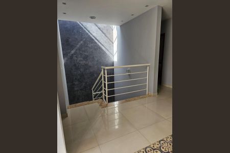 Casa de condomínio à venda com 390m², 3 quartos e 3 vagas