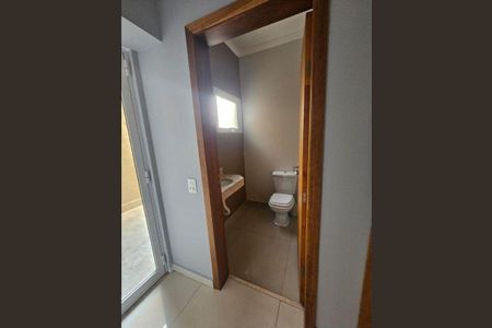 Casa de condomínio à venda com 390m², 3 quartos e 3 vagas