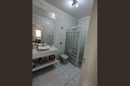 Casa à venda com 229m², 3 quartos e 4 vagas