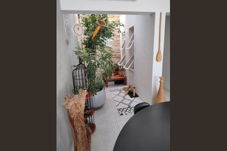 Casa à venda com 229m², 3 quartos e 4 vagas