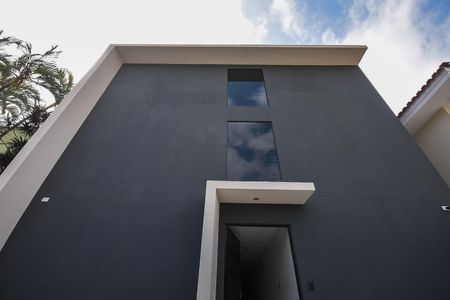 Studio para alugar com 24m², 1 quarto e sem vaga Studio para alugar com 24m², 1 quarto e sem vagaFachada