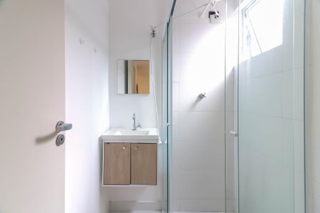 Banheiro de kitnet/studio para alugar com 1 quarto, 25m² em Vila Sonia, São Paulo