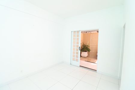 Sala de apartamento à venda com 1 quarto, 42m² em Jardim Guanabara, Rio de Janeiro