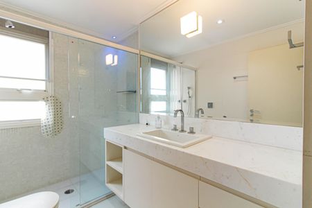 Apartamento para alugar com 120m², 2 quartos e 2 vagas Apartamento para alugar com 120m², 2 quartos e 2 vagasBanheiro da Suíte 2