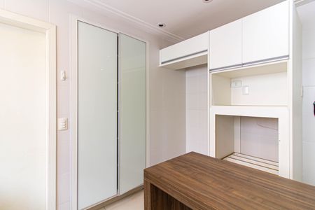 Apartamento para alugar com 120m², 2 quartos e 2 vagas Apartamento para alugar com 120m², 2 quartos e 2 vagasCozinha