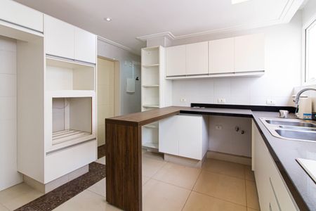 Apartamento para alugar com 120m², 2 quartos e 2 vagas Apartamento para alugar com 120m², 2 quartos e 2 vagasCozinha
