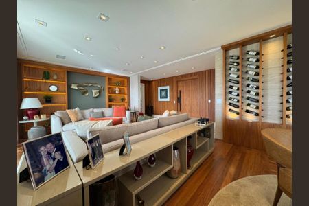 Apartamento à venda com 267m², 3 quartos e 4 vagasFoto 08