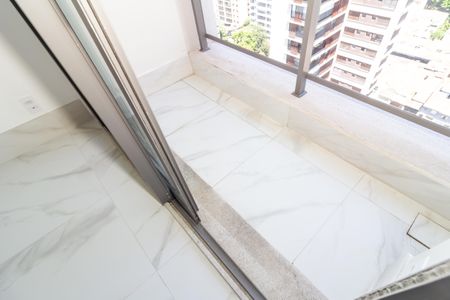 Apartamento à venda com 70m², 2 quartos e 1 vagaSuíte