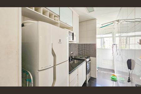 Apartamento à venda com 57m², 2 quartos e 1 vaga Apartamento à venda com 57m², 2 quartos e 1 vagaCozinha e área de serviço