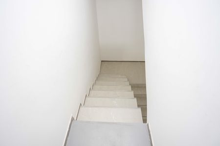 Apartamento para alugar com 31m², 1 quarto e sem vagaEscada