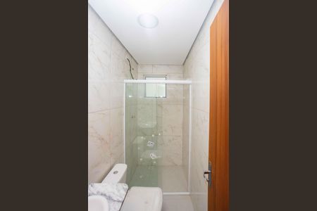 Banheiro de apartamento para alugar com 1 quarto, 35m² em Vila Clara, São Paulo