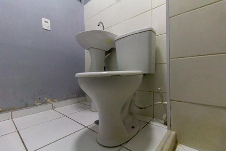 Apartamento para alugar com 36m², 2 quartos e sem vaga Apartamento para alugar com 36m², 2 quartos e sem vagaBanheiro
