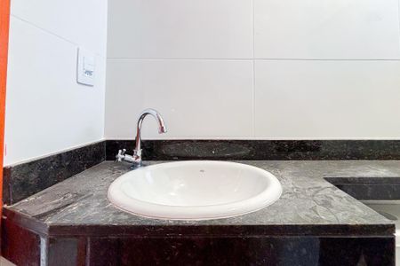 Apartamento para alugar com 65m², 2 quartos e sem vaga