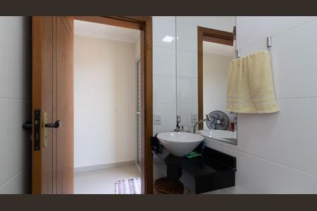 Casa à venda com 140m², 2 quartos e 5 vagas Casa à venda com 140m², 2 quartos e 5 vagasBanheiro da Suíte 1