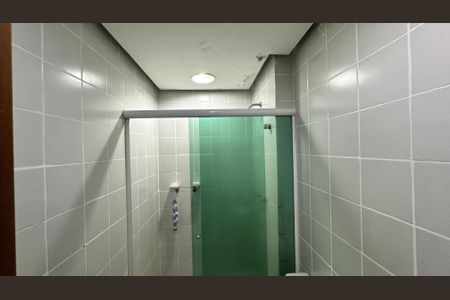 Apartamento à venda com 86m², 2 quartos e 2 vagasBanheiro quarto 2