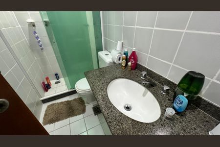 Apartamento à venda com 86m², 2 quartos e 2 vagasBanheiro quarto 2