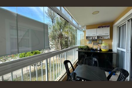 Apartamento à venda com 86m², 2 quartos e 2 vagasVaranda