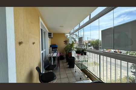 Apartamento à venda com 86m², 2 quartos e 2 vagasVaranda