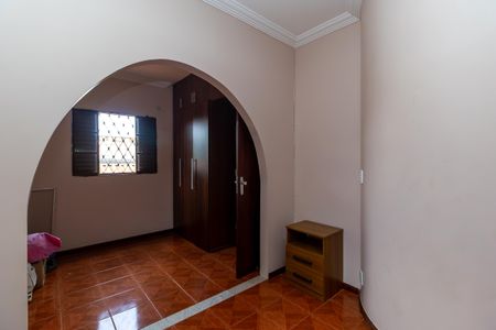 Casa para alugar com 2 quartos, 150m² em São Bernardo, Belo Horizonte