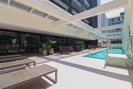 Apartamento para alugar com 33m², 1 quarto e 1 vaga Apartamento para alugar com 33m², 1 quarto e 1 vagaPiscina