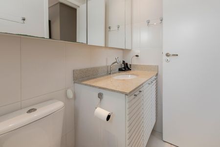 Apartamento para alugar com 70m², 2 quartos e 2 vagas Apartamento para alugar com 70m², 2 quartos e 2 vagasBanheiro da Suíte