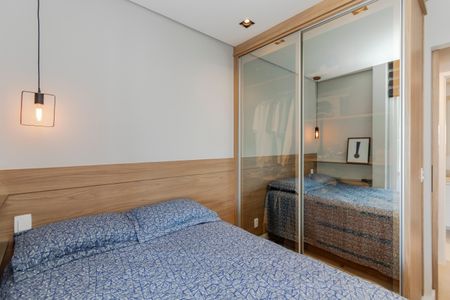 Apartamento para alugar com 70m², 2 quartos e 2 vagas Apartamento para alugar com 70m², 2 quartos e 2 vagasQuarto