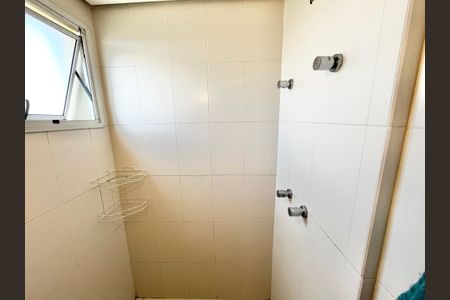 Apartamento à venda com 62m², 2 quartos e 1 vaga Apartamento à venda com 62m², 2 quartos e 1 vagaBanheiro da Suíte