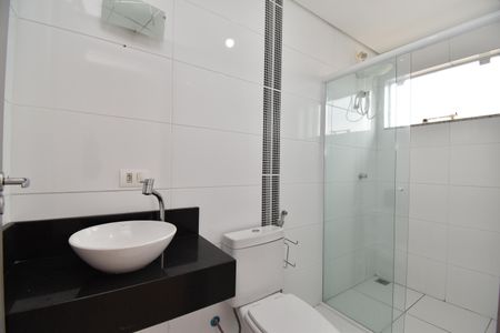 Banheiro da Suíte de apartamento para alugar com 3 quartos, 71m² em Cruzeiro, São José dos Pinhais