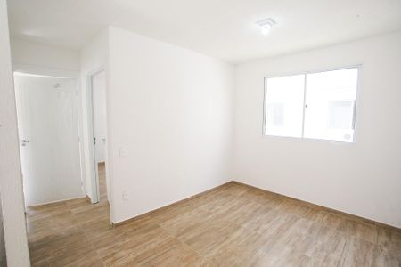 Sala de apartamento para alugar com 2 quartos, 41m² em Taquara, Rio de Janeiro