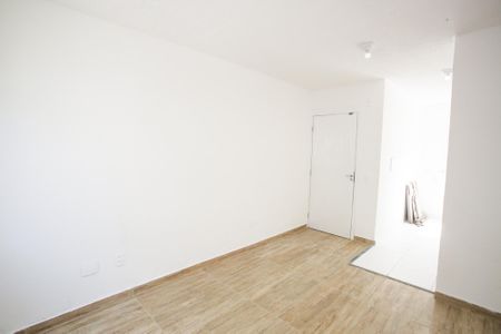 Sala de apartamento para alugar com 2 quartos, 41m² em Taquara, Rio de Janeiro