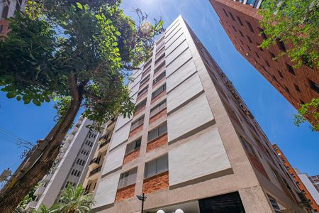 Apartamento à venda com 75m², 2 quartos e 1 vaga Apartamento à venda com 75m², 2 quartos e 1 vagaFachada