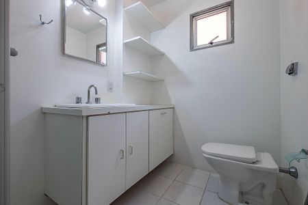 Apartamento à venda com 75m², 2 quartos e 1 vaga Apartamento à venda com 75m², 2 quartos e 1 vagaBanheiro Social