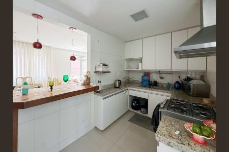 Apartamento à venda com 105m², 3 quartos e 2 vagasCozinha