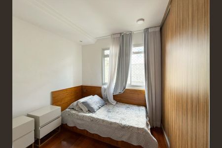 Apartamento à venda com 105m², 3 quartos e 2 vagasQuarto 1