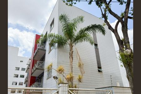 Apartamento à venda com 105m², 3 quartos e 2 vagasFachada
