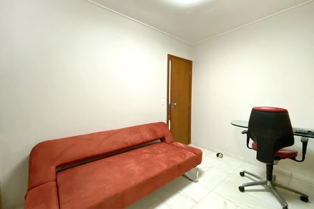 Apartamento à venda com 282m², 5 quartos e 4 vagas Apartamento à venda com 282m², 5 quartos e 4 vagasEscritório