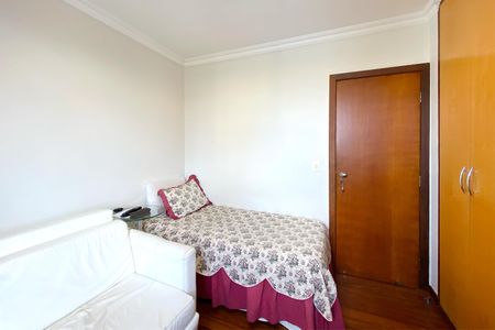 Apartamento à venda com 282m², 5 quartos e 4 vagas Apartamento à venda com 282m², 5 quartos e 4 vagasQuarto 4