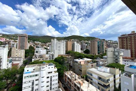 Apartamento à venda com 282m², 5 quartos e 4 vagas Apartamento à venda com 282m², 5 quartos e 4 vagasVista do Quarto 3