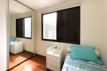 Apartamento à venda com 282m², 5 quartos e 4 vagas Apartamento à venda com 282m², 5 quartos e 4 vagasQuarto 3