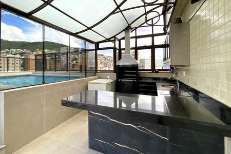 Apartamento à venda com 282m², 5 quartos e 4 vagas Apartamento à venda com 282m², 5 quartos e 4 vagasEspaço gourmet