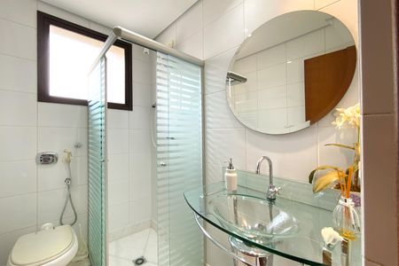 Apartamento à venda com 282m², 5 quartos e 4 vagas Apartamento à venda com 282m², 5 quartos e 4 vagasBanheiro Cobertura