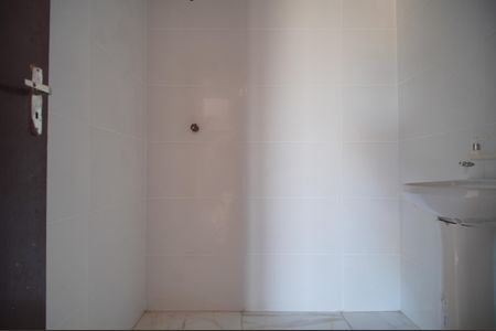Banheiro de kitnet/studio para alugar com 1 quarto, 60m² em Canudos, Novo Hamburgo
