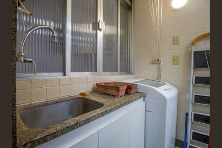 Apartamento à venda com 70m², 3 quartos e 1 vagaÁrea de Serviço