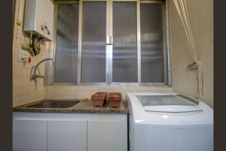 Apartamento à venda com 70m², 3 quartos e 1 vagaÁrea de Serviço