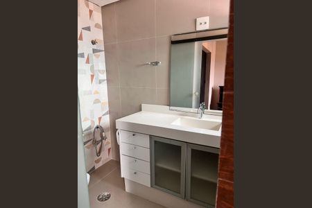 Apartamento para alugar com 3 quartos, 270m² em Vila Jacuí, São Paulo