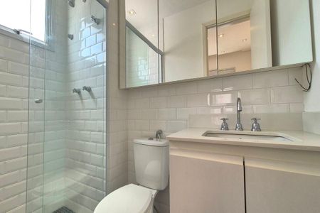 Apartamento para alugar com 44m², 2 quartos e 2 vagas Apartamento para alugar com 44m², 2 quartos e 2 vagasBanheiro da Suíte