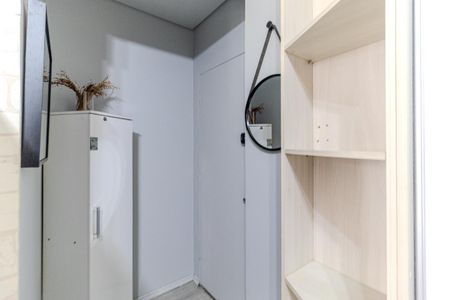 Entrada de kitnet/studio para alugar com 1 quarto, 27m² em República, São Paulo